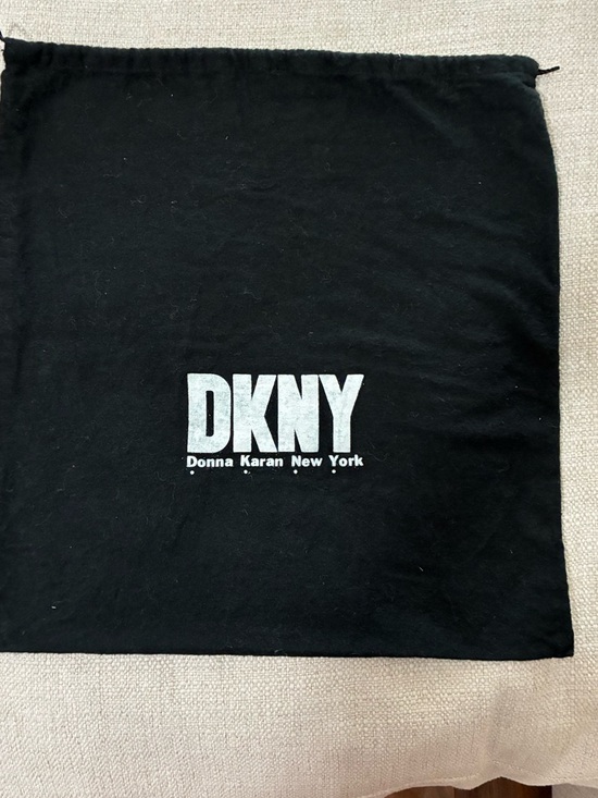 Dkny Handbags - DKNY Black Logo Dust Bag - Donna Karan New York EUC &18”x17”